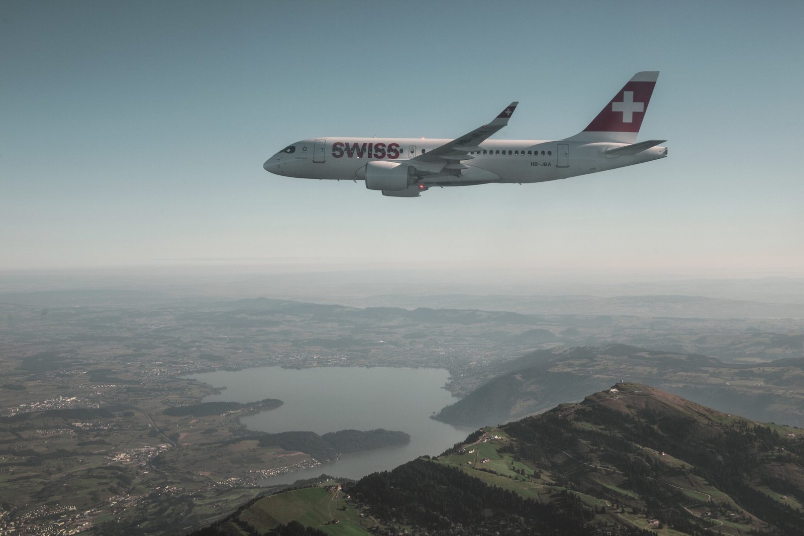 BREITLING AND SWISS  JOIN FORCES TO PROMOTE SUSTAINABLE FLYING
