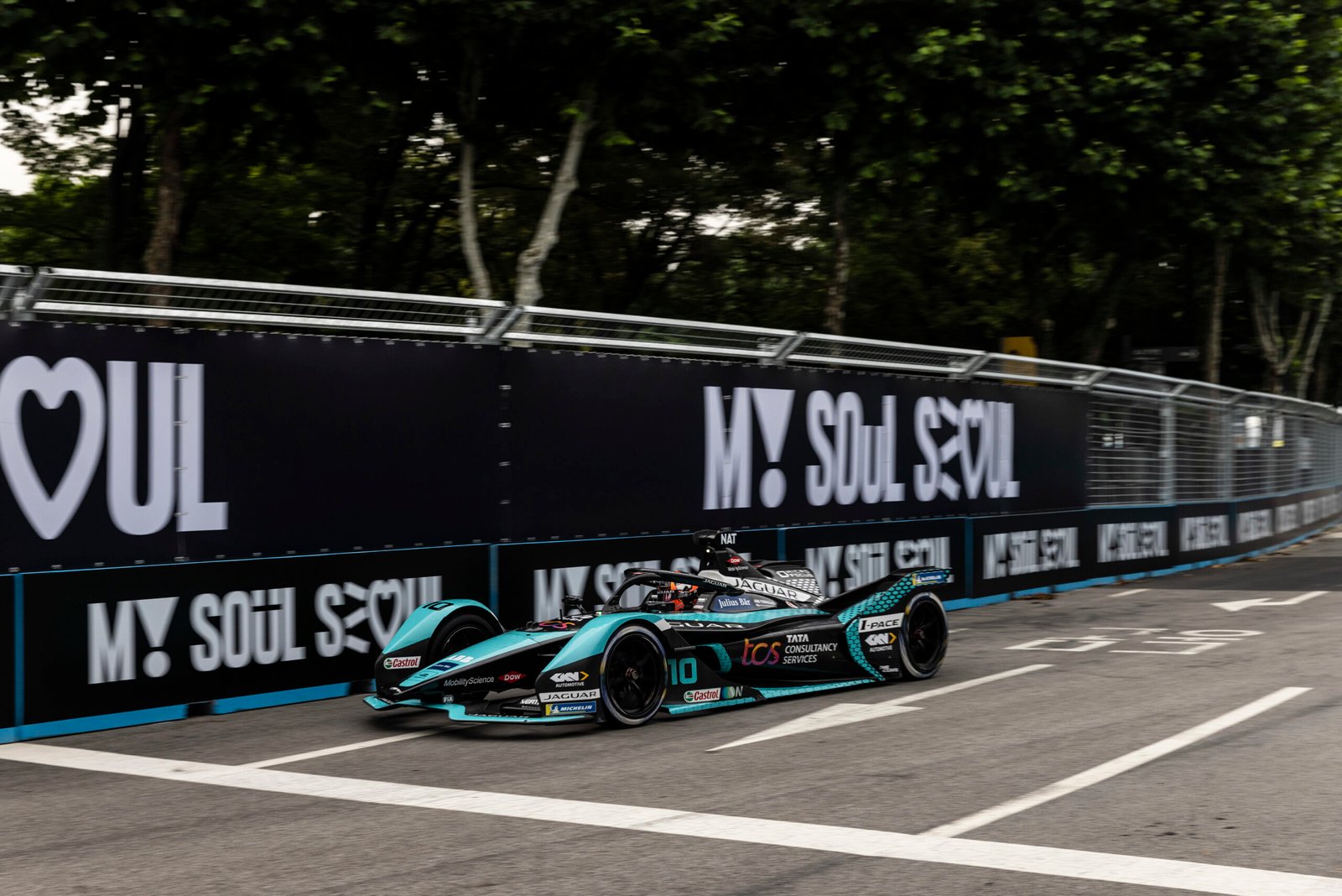 JAGUAR TCS RACING POWERS ENERGY OPTIMISATION IN JAGUAR’S ELECTRIC HYBRIDS FOR UP TO 10% IMPROVEMENT IN REAL-WORLD EFFICIENCY