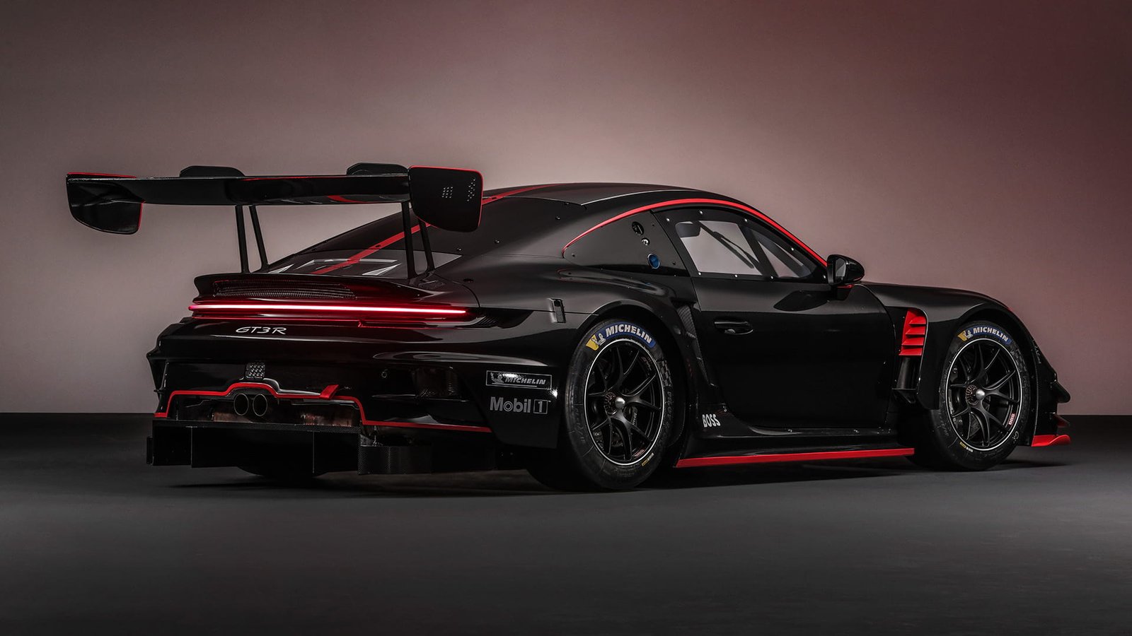 The new 911 GT3 R