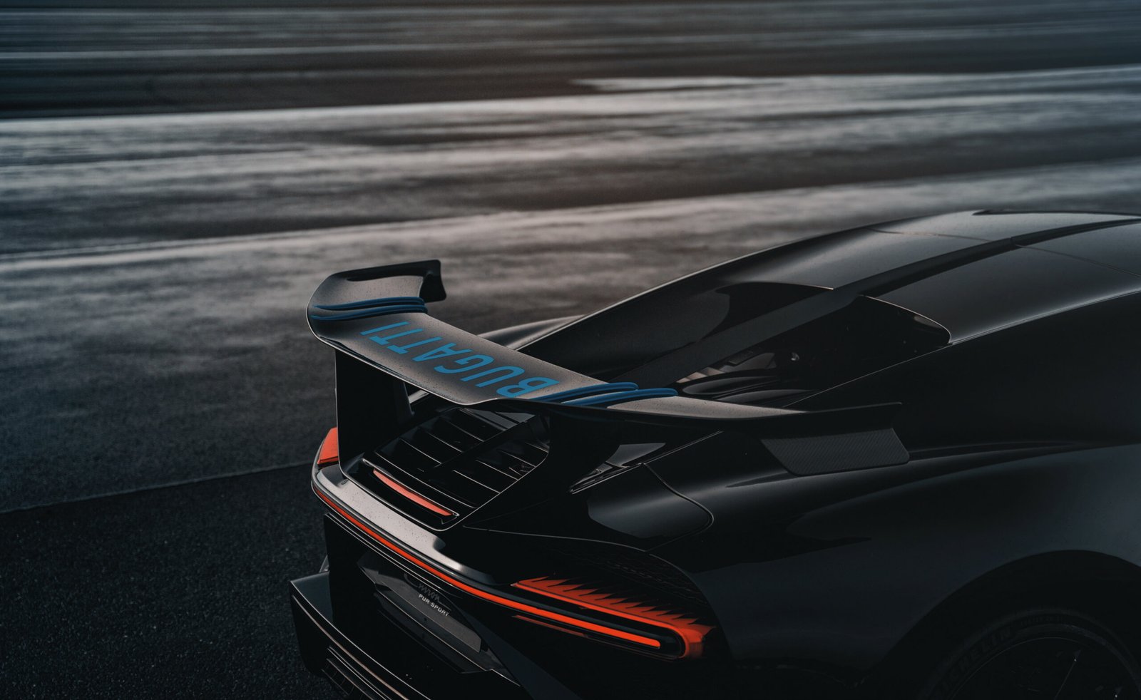 Bugatti Chiron Pur Sport – ‘Drifting The C’
