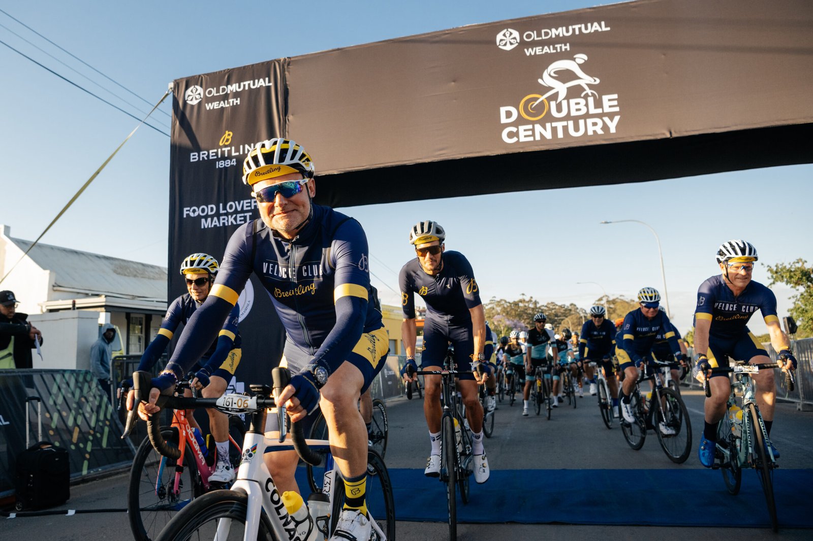 NEW MISSION ACHIEVED: TRIATHLON TEAM BREITLING AND FRIENDS SUPPORT QHUBEKA IN THE OLD MUTUAL WEALTH WEALTH DOUBLE CENTURY BIKE RACE