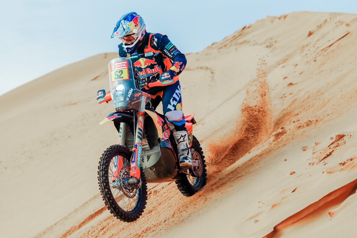 KEVIN BENAVIDES LEADS THE DAKAR RALLY AFTER STAGE 10 © Copyright PLPG GLOBAL MEDIA 2023