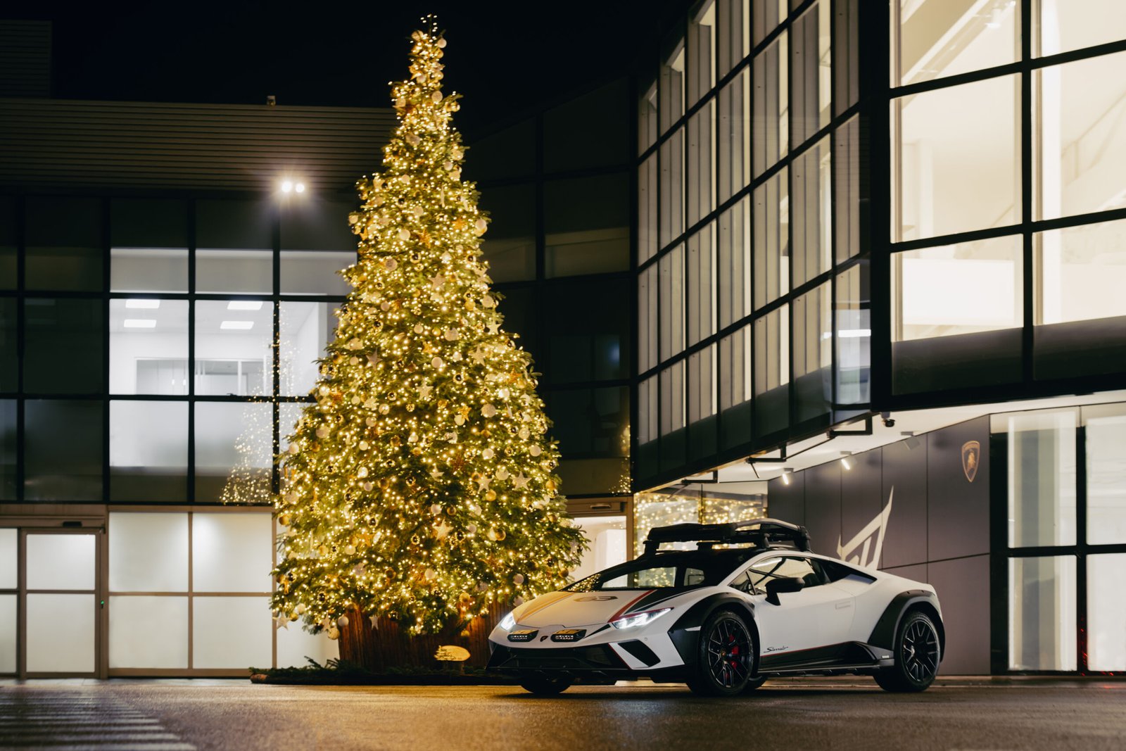 Automobili Lamborghini wishes Happy Holidays with a new video