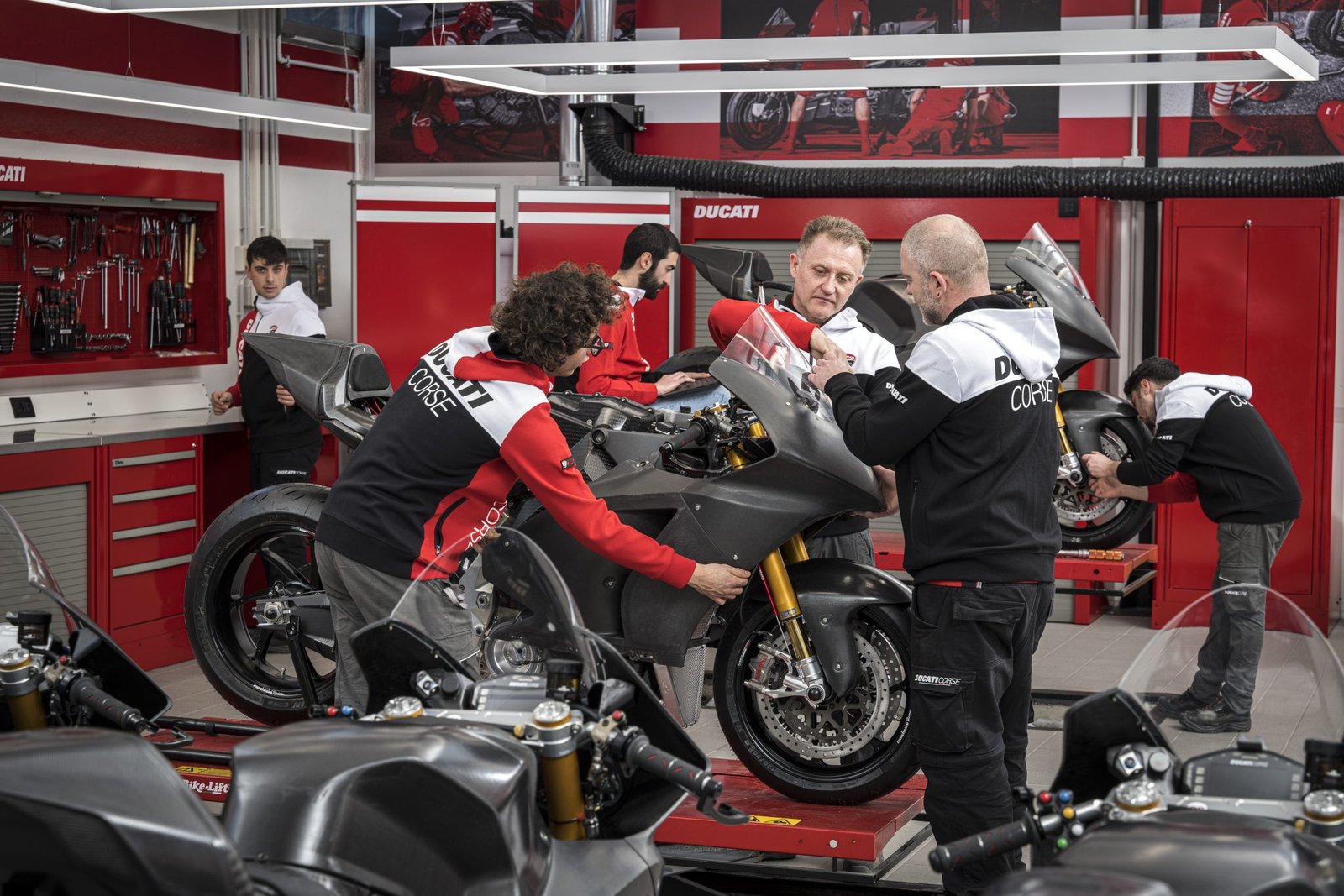 Ducati's electric chapter gets underway: production of MotoE bikes for the 2023 championship begins © Copyright PLPG GLOBAL MEDIA 2023