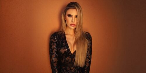 Nataly Correa cover for Socialité Latina