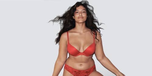 victorias-secret-holiday-2020-devyn-garcia-body-by-victoria-push-up-bra-front-lace-thong-panty-hi-res