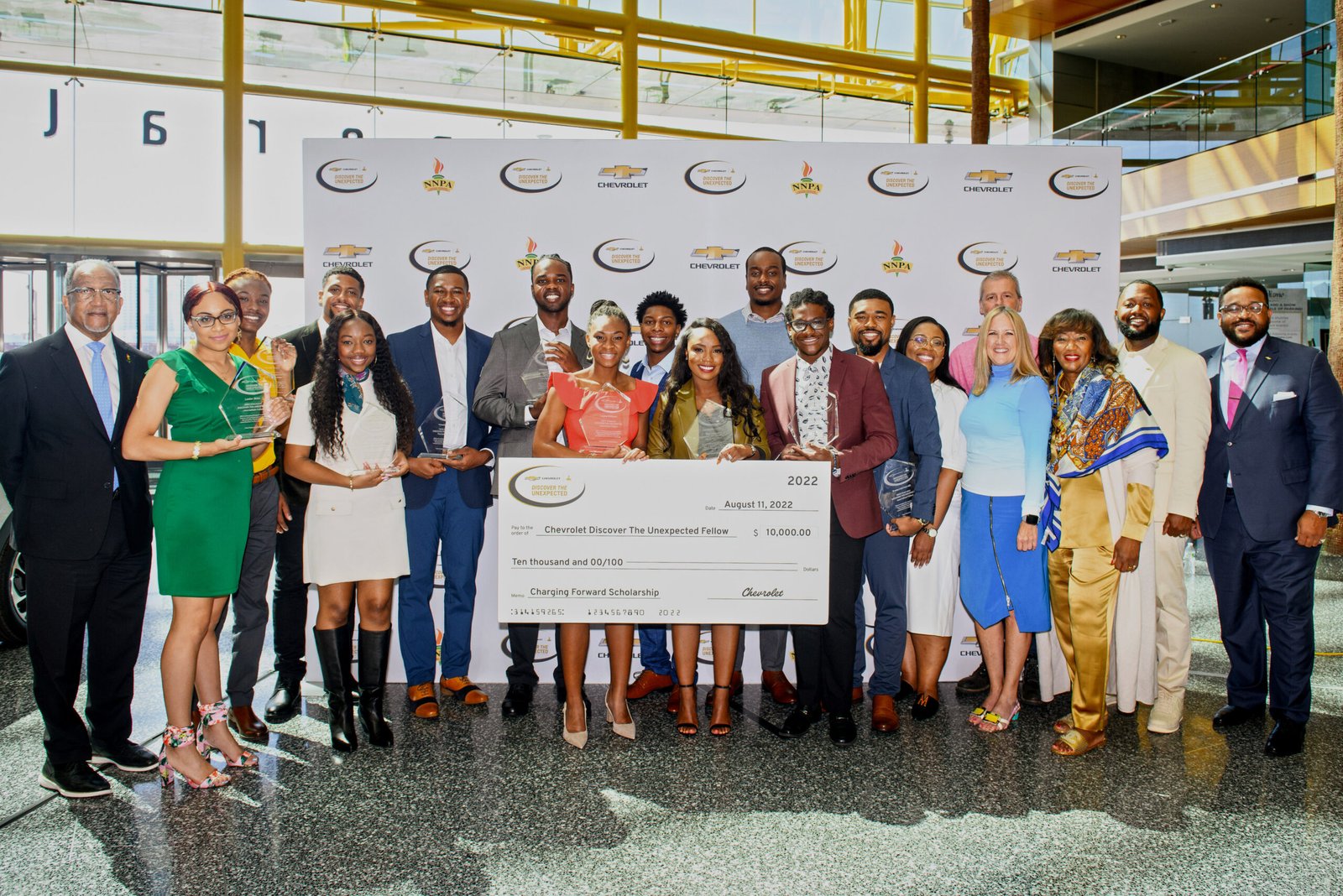 CHEVROLET AWARDS $165,000 IN SCHOLARSHIPS TO 2022 HBCU MARKETING AND JOURNALISM INTERNS