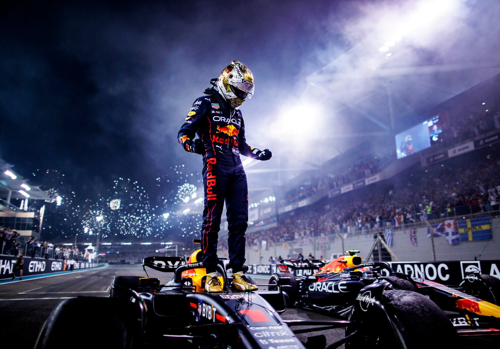 TAG HEUER CONGRATULATES MAX VERSTAPPEN AND THE ORACLE RED BULL RACING TEAM ON THEIR DOUBLE FORMULA 1 WORLD CHAMPIONSHIP WINS